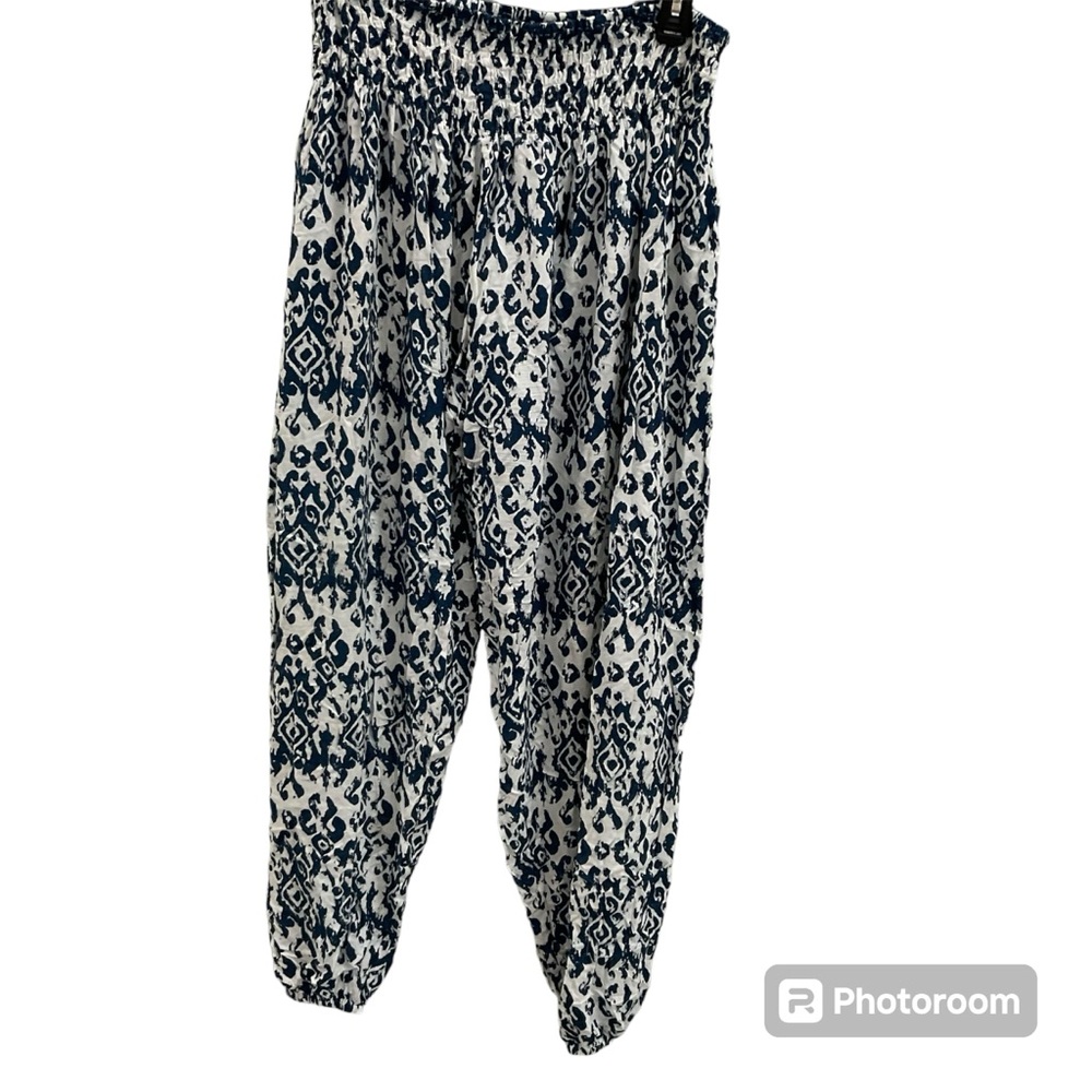 Paradise Island yoga pants